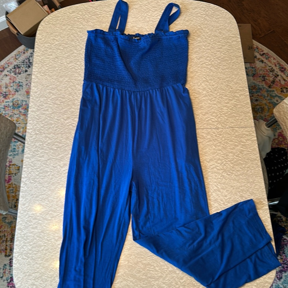 NWOT Blue Jumpsuit w/Smocked Top. Size Large